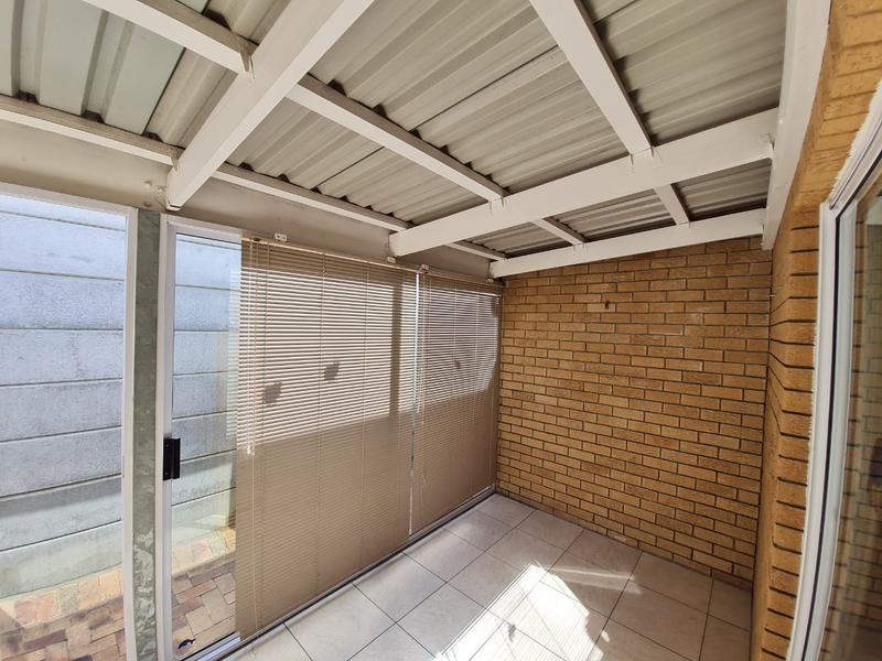 3 Bedroom Property for Sale in Oostersee Western Cape